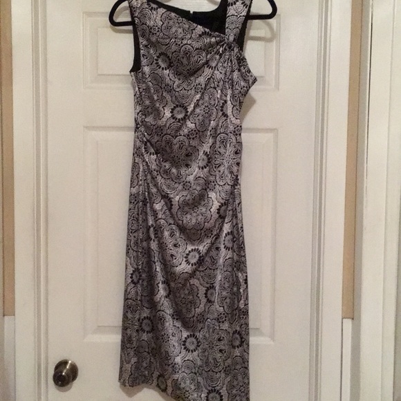 Dress - Picture 1 of 2